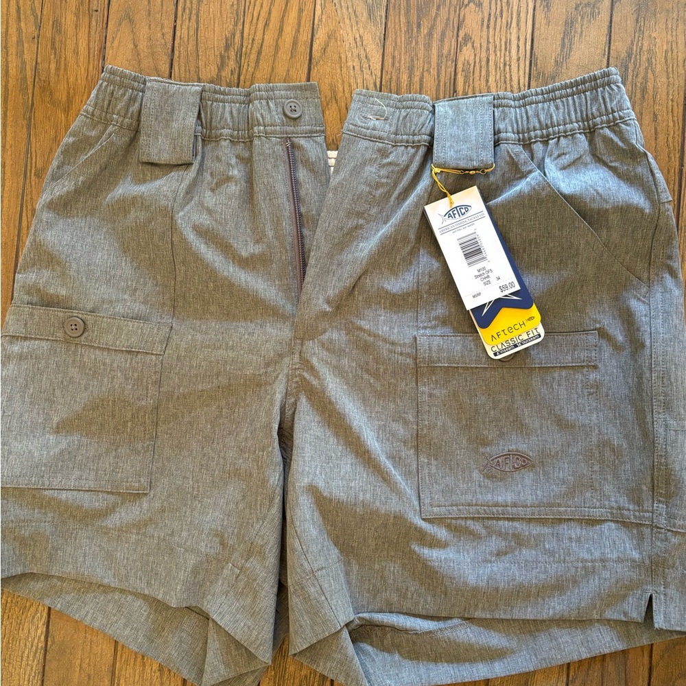 NWT classic fit AFTCO shorts